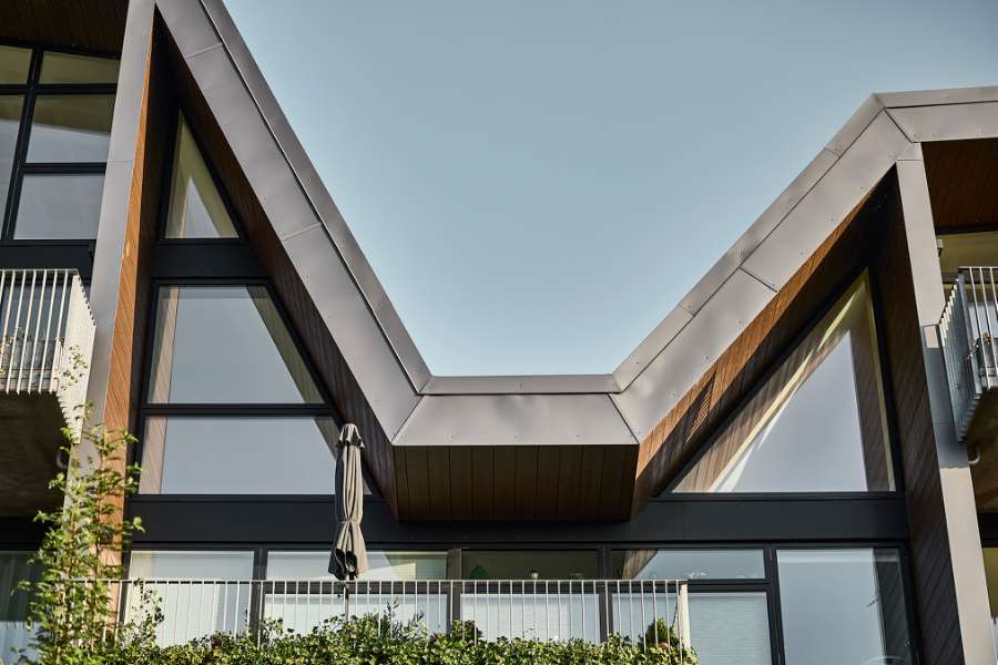 Aufregende Dachkonstruktion, eingedeckt mit DS Nordic Klickfalz, Udsigten – Vester Ringvej 45, 8600 Silkeborg, Dänemark